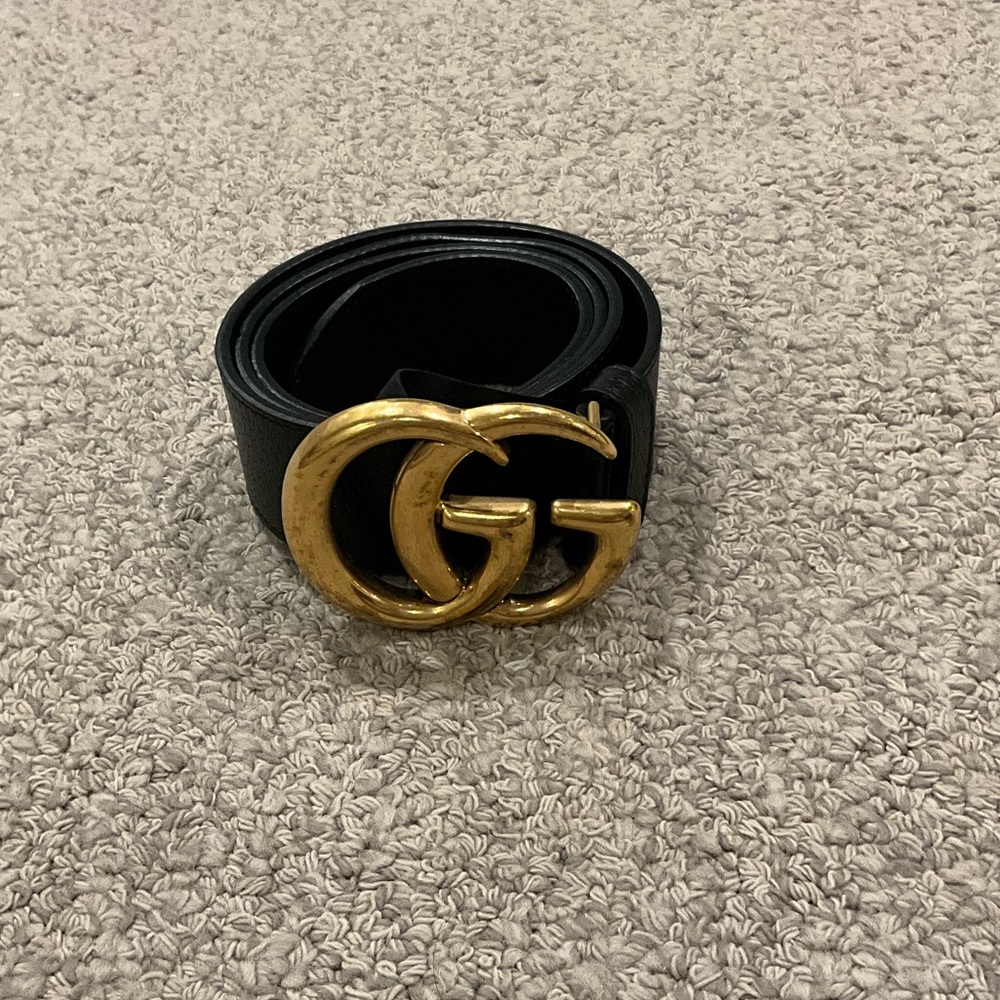 Women’s Gucci Black Belt with Gold GG Buckle